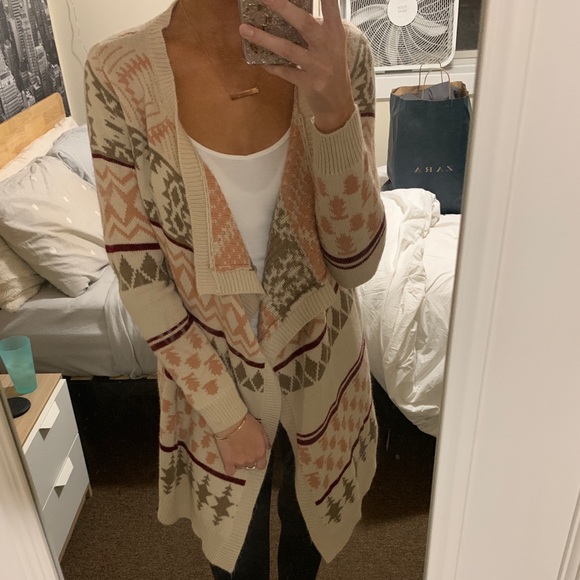 Tobi Grey, Peach, Cream Aztec Cardigan size small - Picture 3 of 4